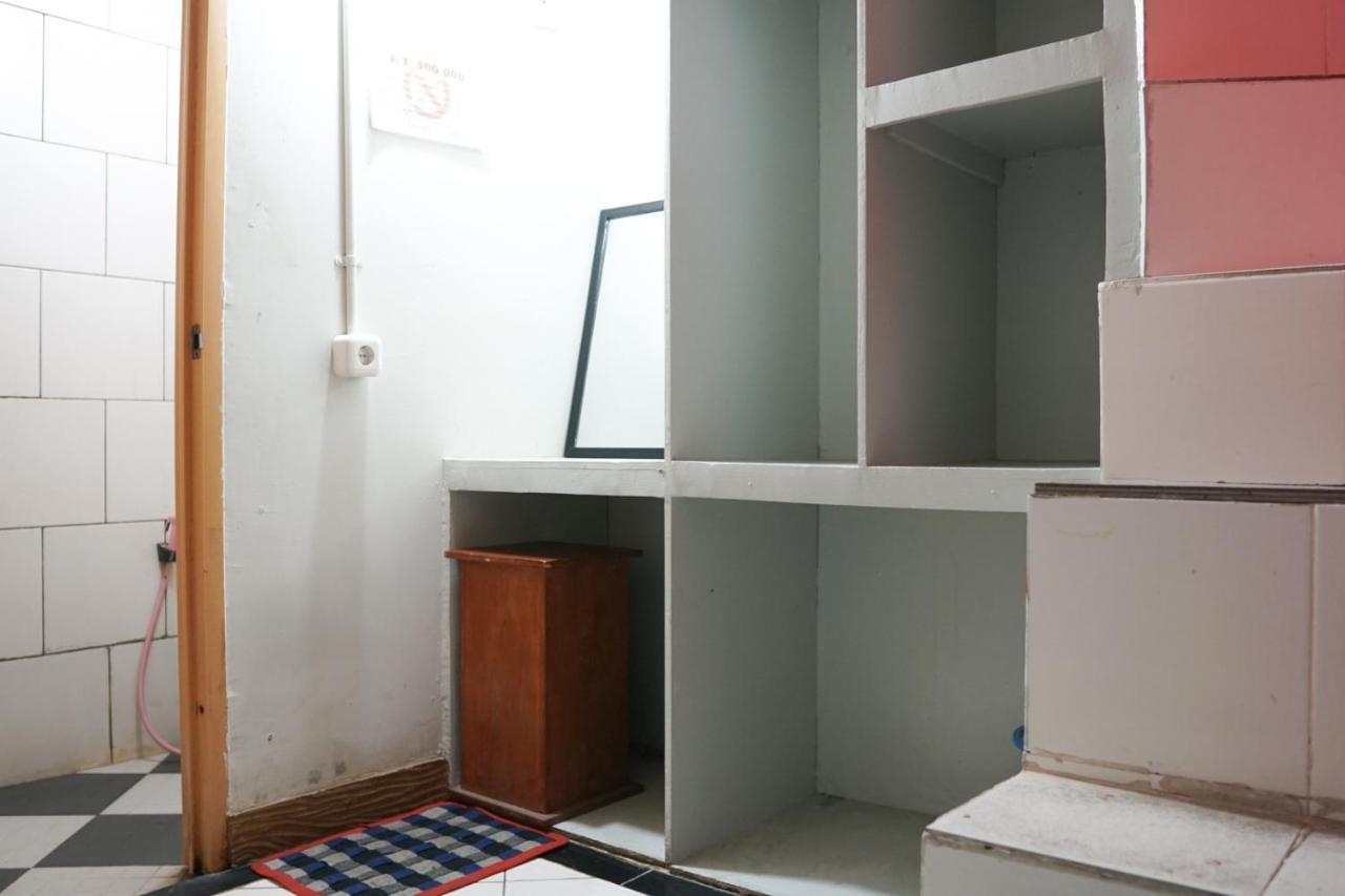 Hotel Cosmo Tanjung Duren Mitra Reddoorz