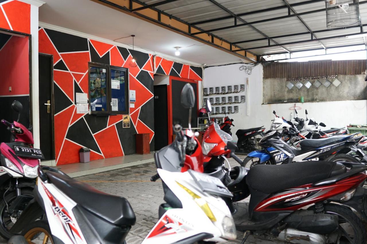 Hotel Cosmo Tanjung Duren Mitra Reddoorz