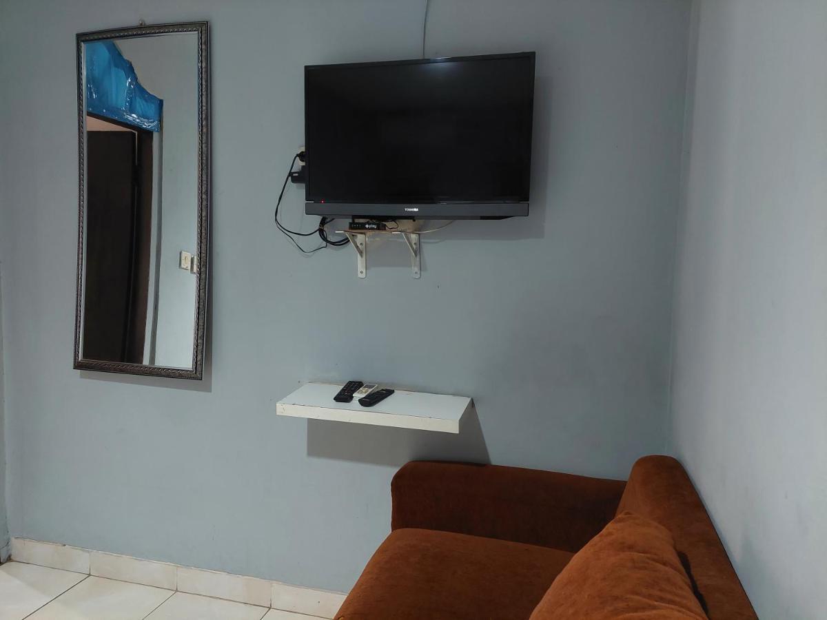 Wisma tamu Seruni Kemanggisan *