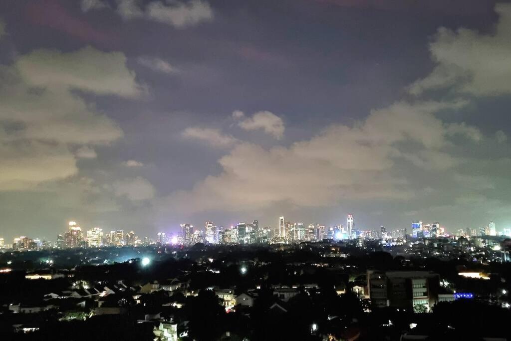 Apartment Pejaten Park 1br Latte W/ Netflix