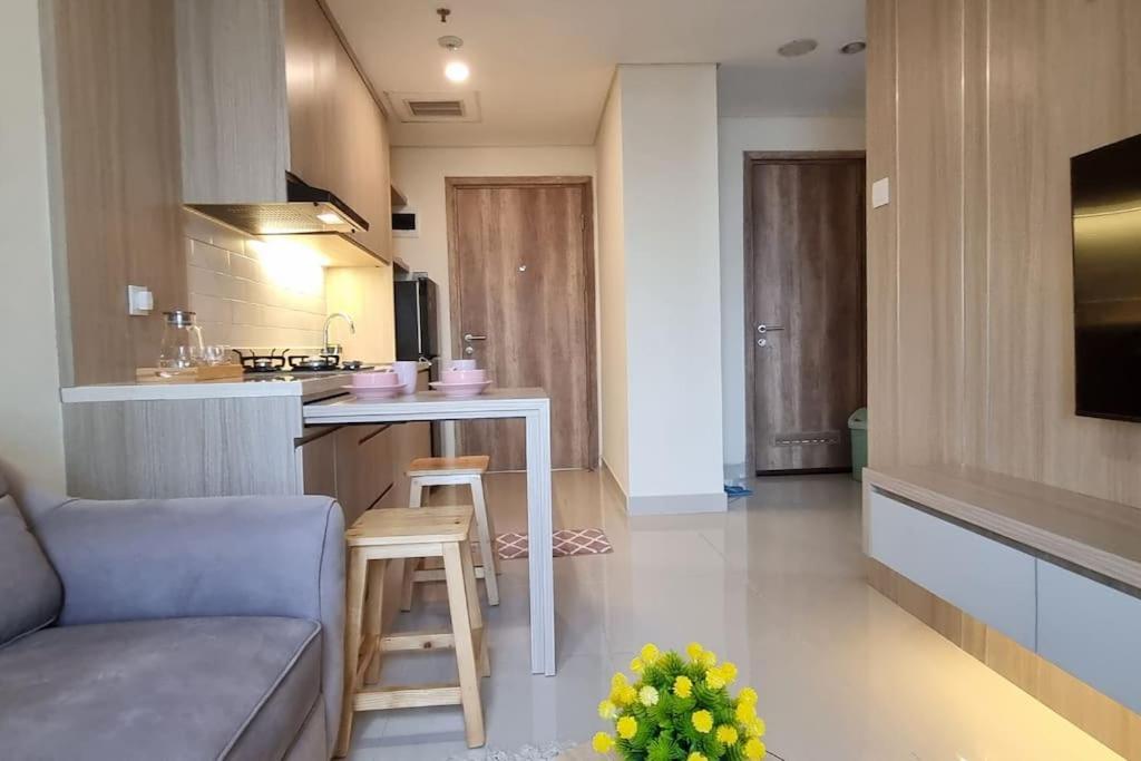 Pejaten Park 1br Latte W/ Netflix