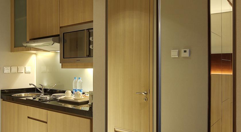 Ra Premiere Simatupang Appartement
