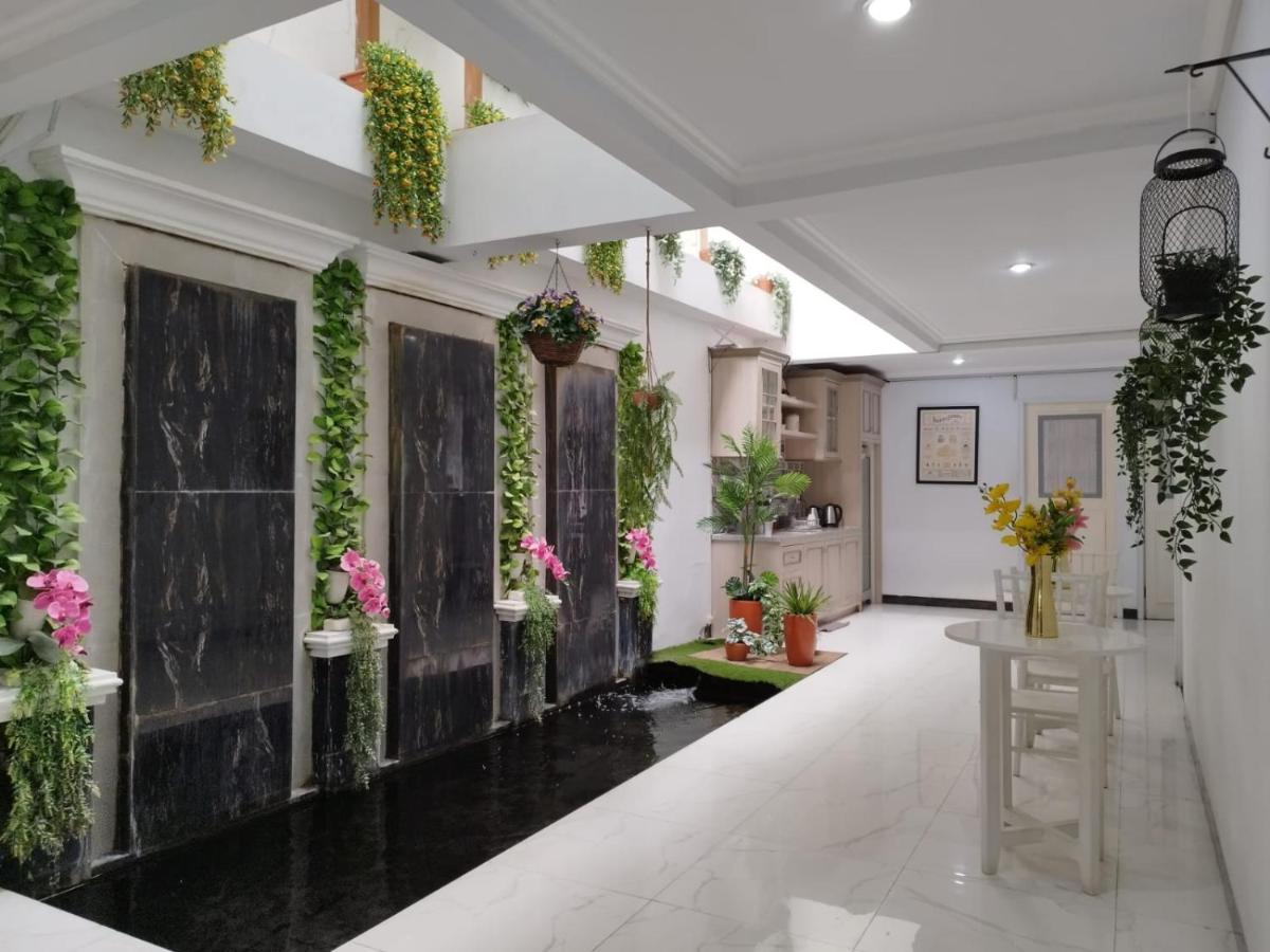 Nest Inn 3*