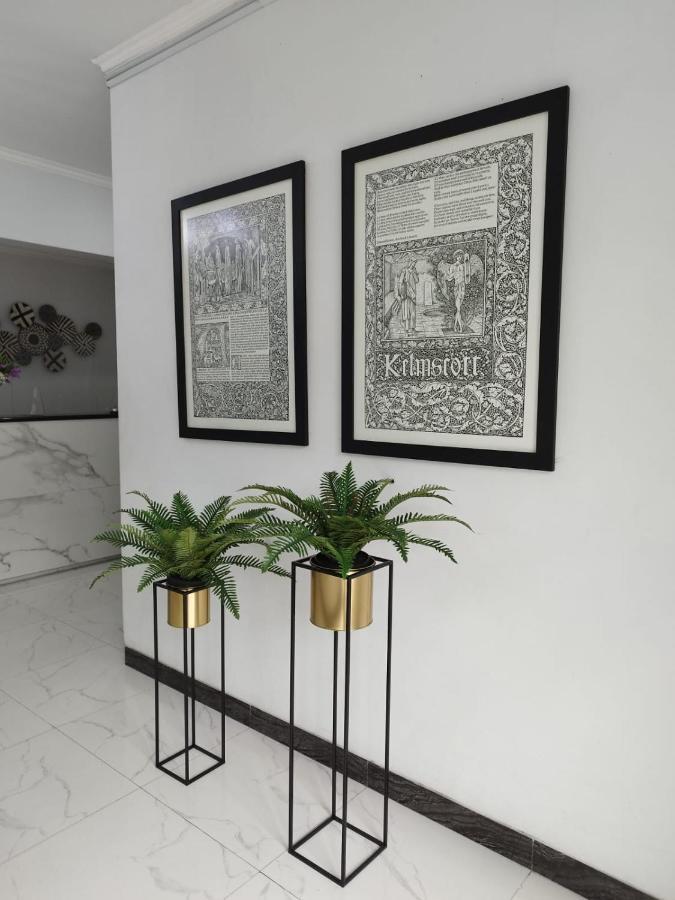 Nest Inn 3*