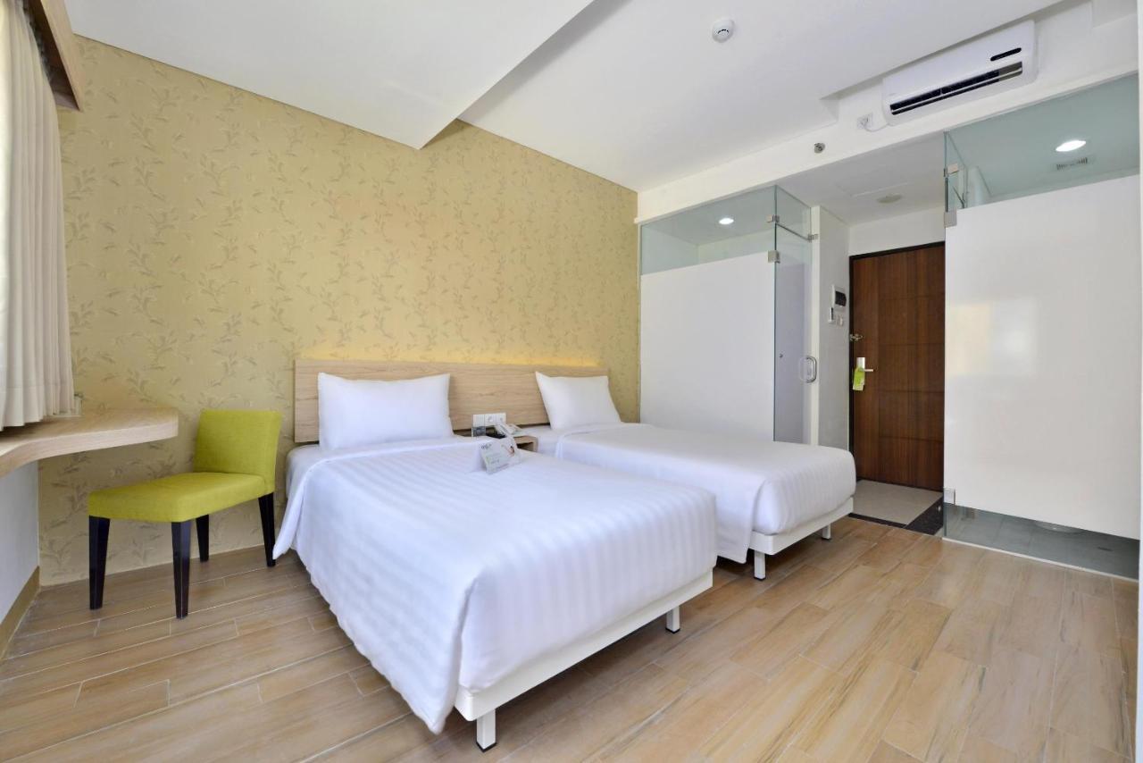 Whiz Falatehan 2* Jakarta