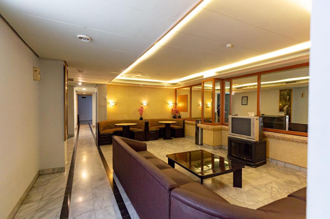 Urbanview P Asemka 3* Jakarta