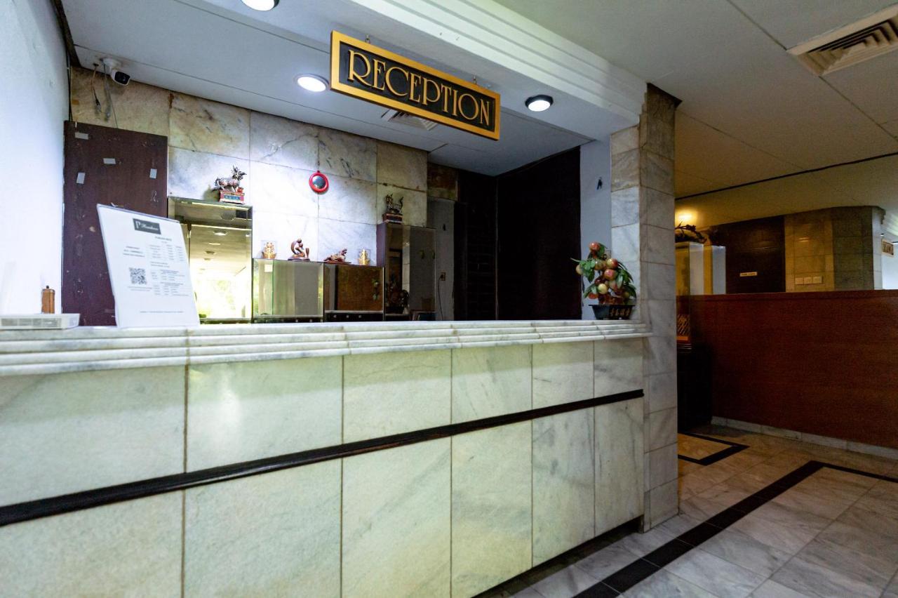 Urbanview P Asemka Hotel Jakarta