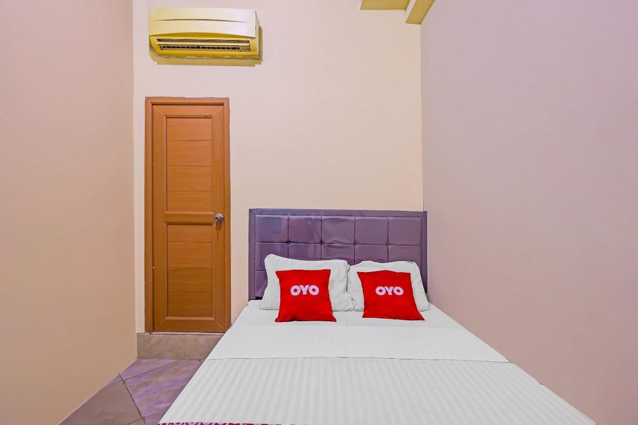 Oyo 92687 Alnindo Makaliwe Hotel Jakarta
