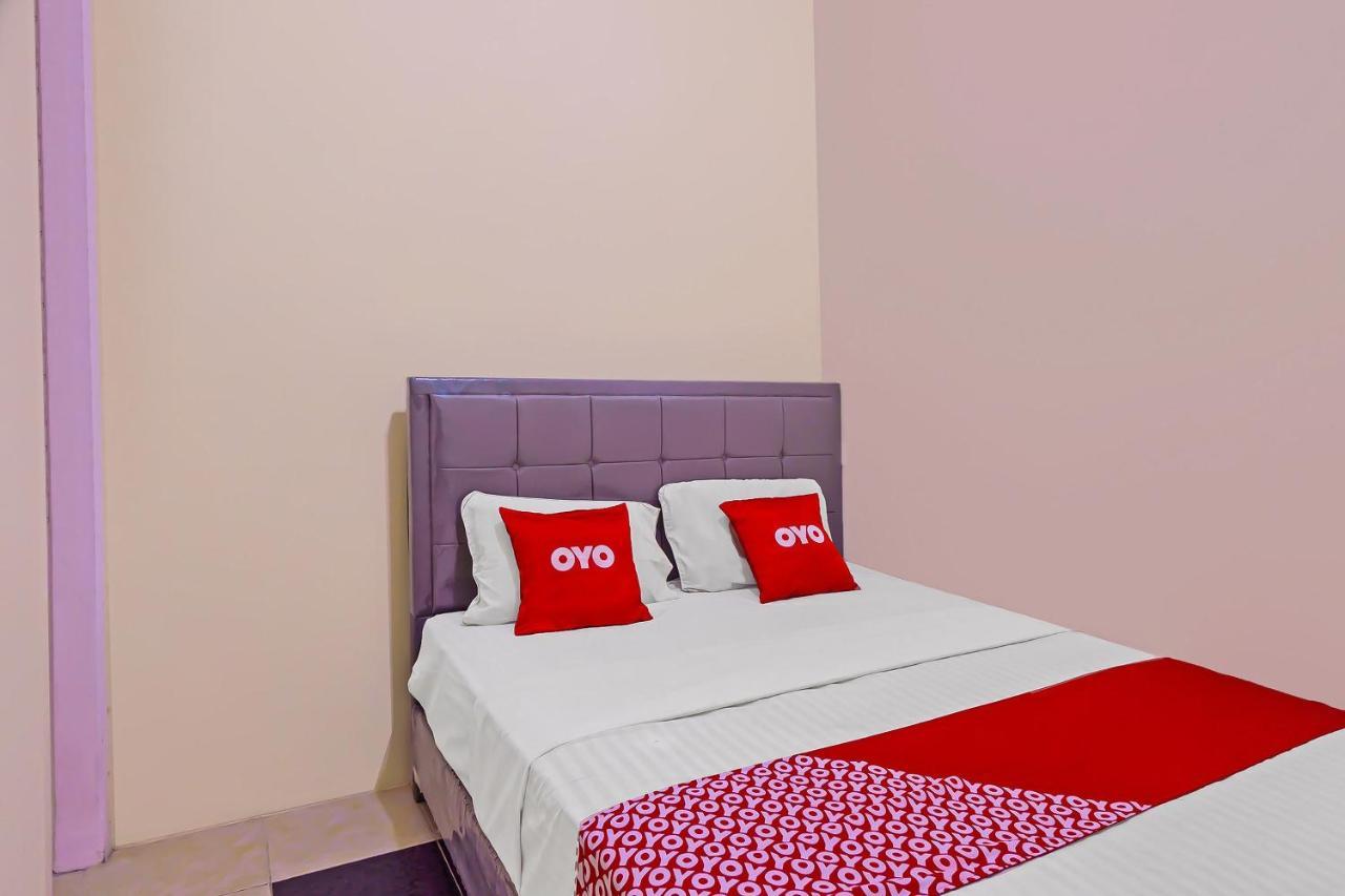 Oyo 92687 Alnindo Makaliwe 2* Jakarta
