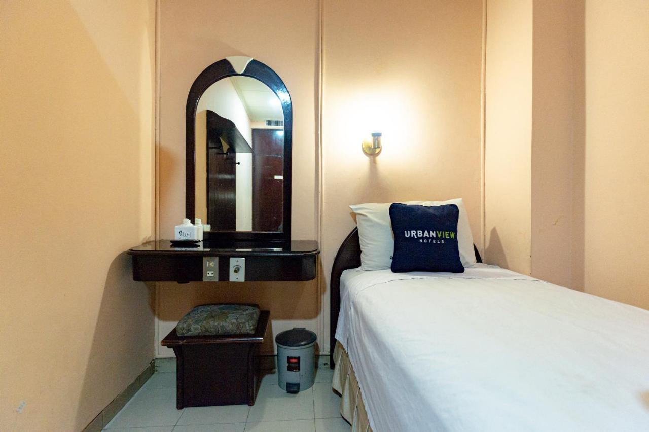 Hotel Urbanview P Asemka Jakarta