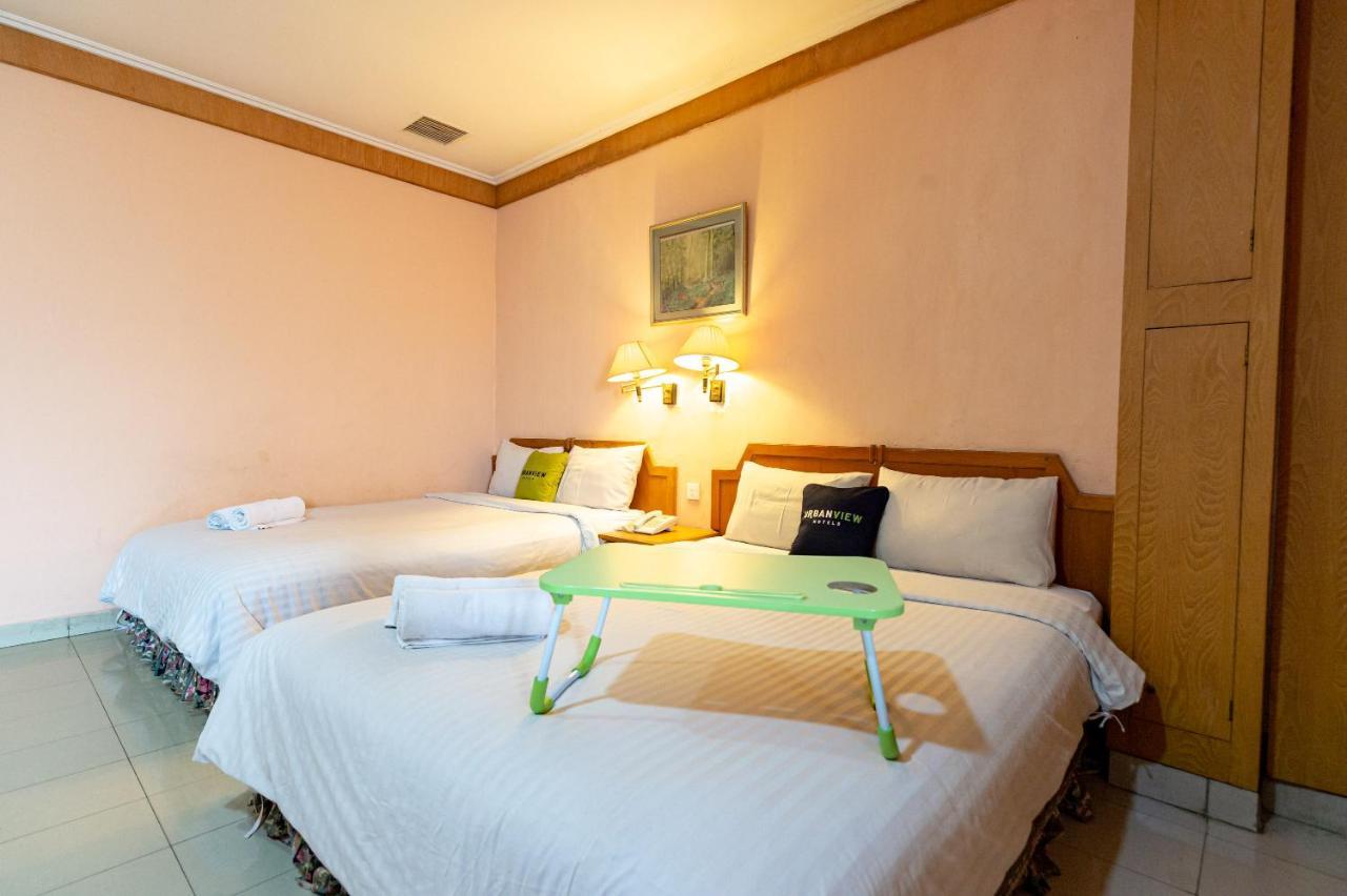 Urbanview P Asemka Jakarta