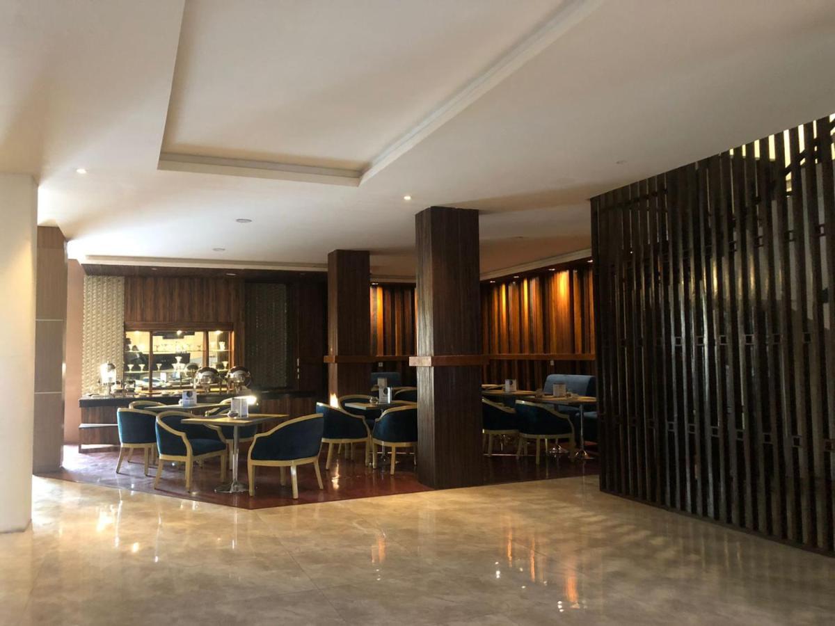 Aruni Ancol Hotel *
