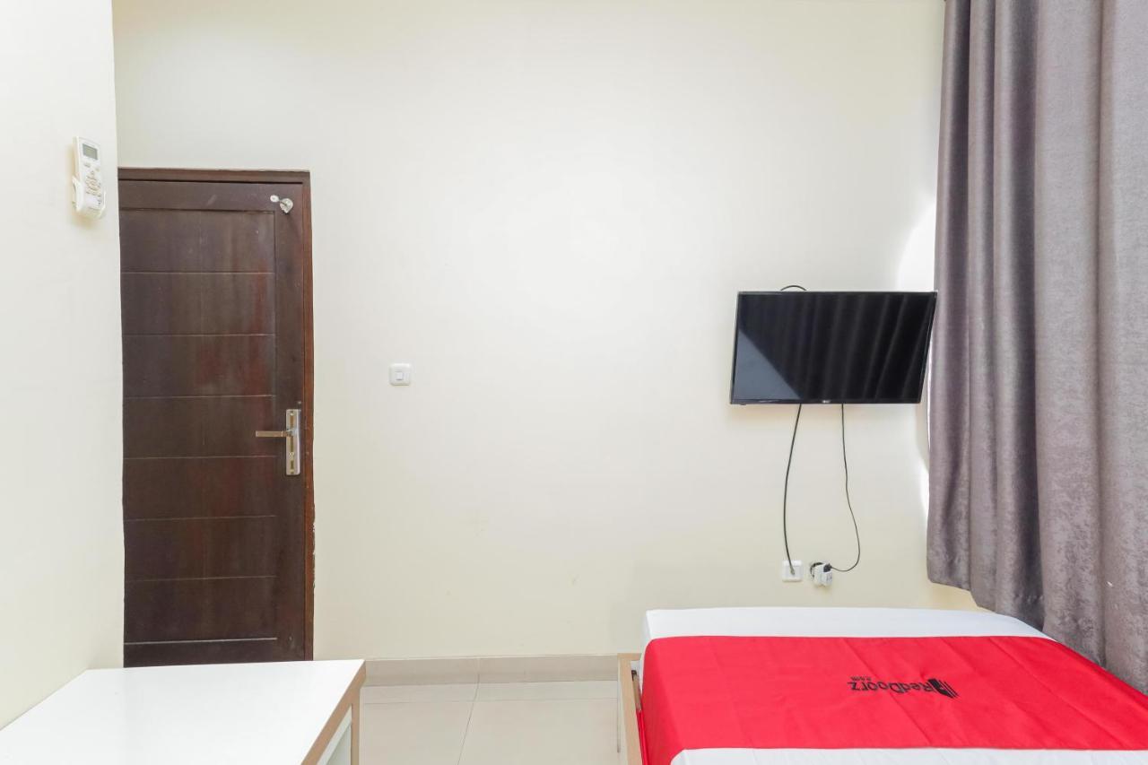 Reddoorz Syariah Near Stasiun Karet