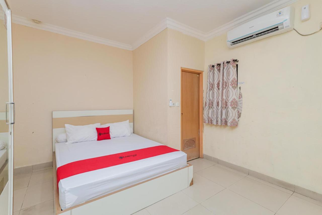 Hotel Reddoorz Syariah Near Stasiun Karet Jakarta