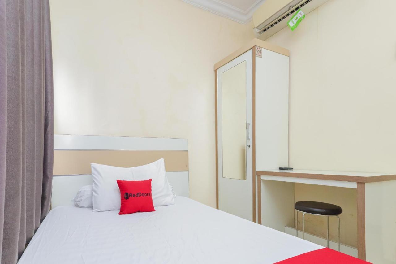 Reddoorz Syariah Near Stasiun Karet 2* Jakarta
