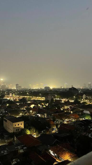 Urban Oasis Premium Staycation In Central Appartement