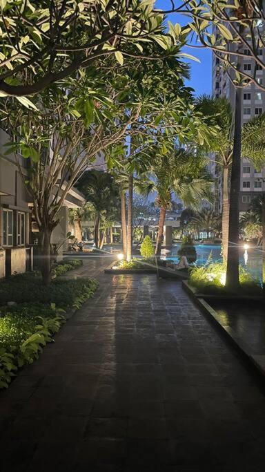 Urban Oasis Premium Staycation In Central * Jakarta