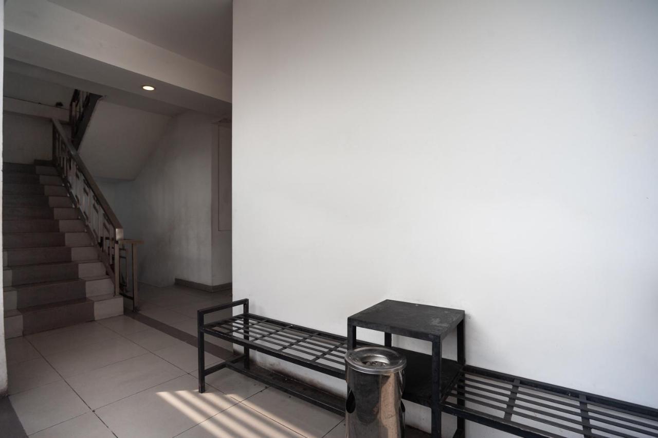 Reddoorz Near Binus Anggrek 2 2*