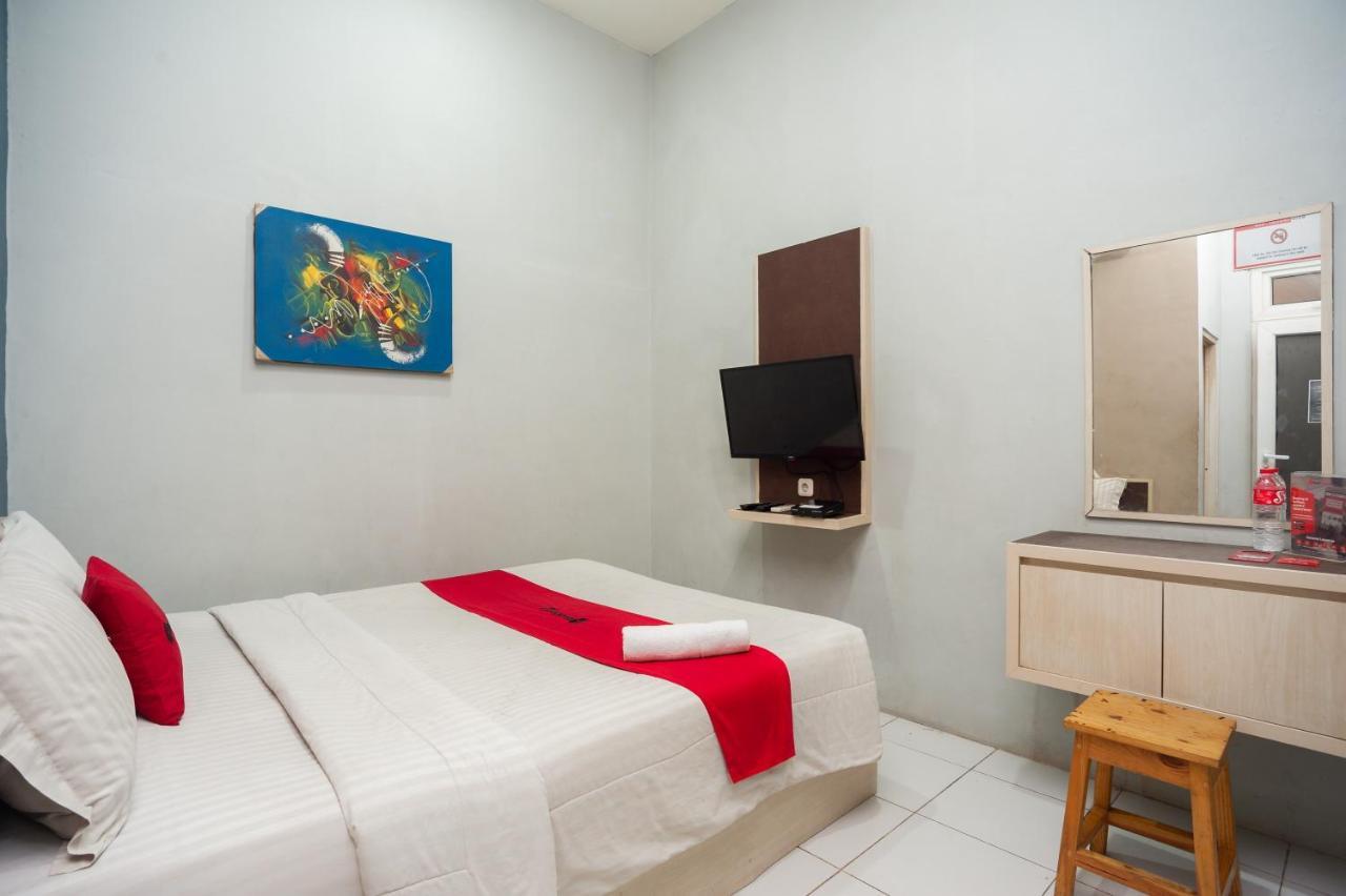 Reddoorz Near Binus Anggrek 2 2* Jakarta