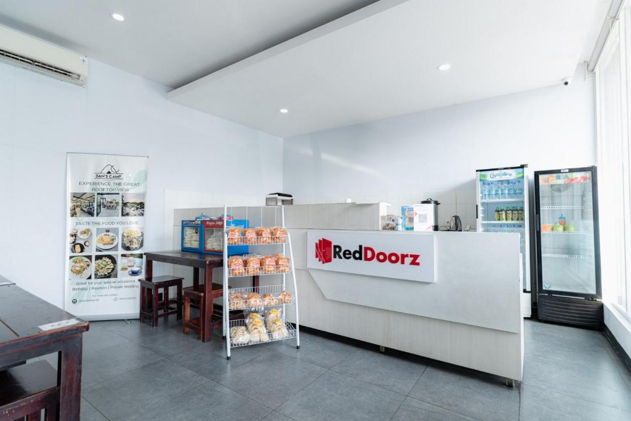 Reddoorz Near Puri Indah Lippo Mall 2 Hotel