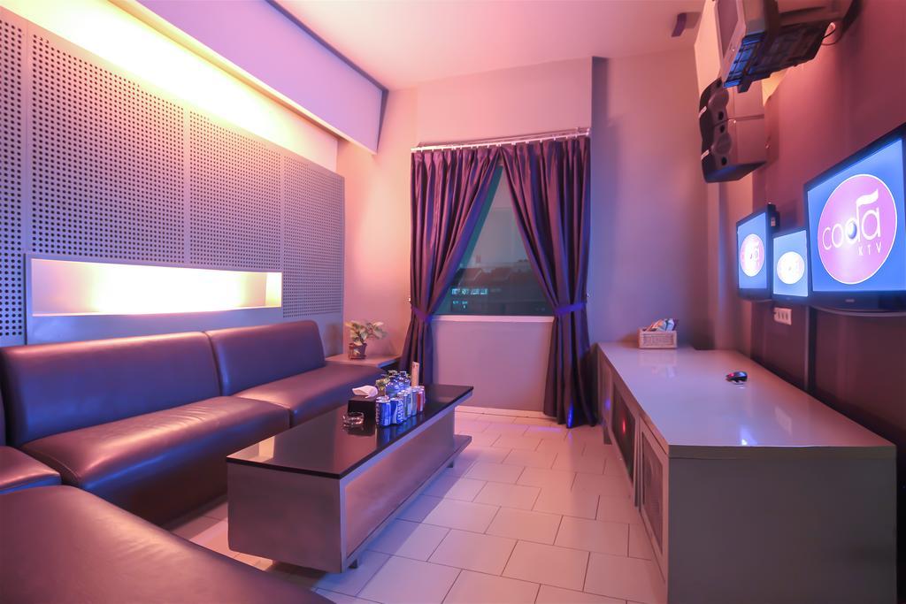 Sparks Life Jakarta, Artotel Curated 4*