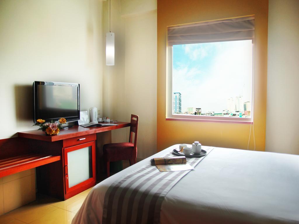 Sparks Life Jakarta, Artotel Curated