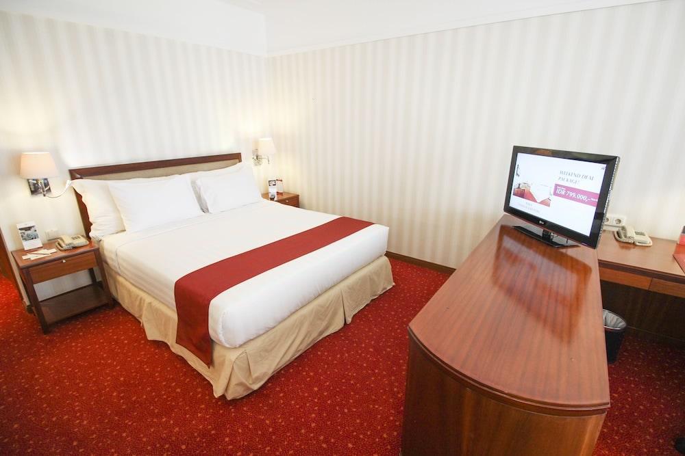 Redtop & Convention Center Jakarta