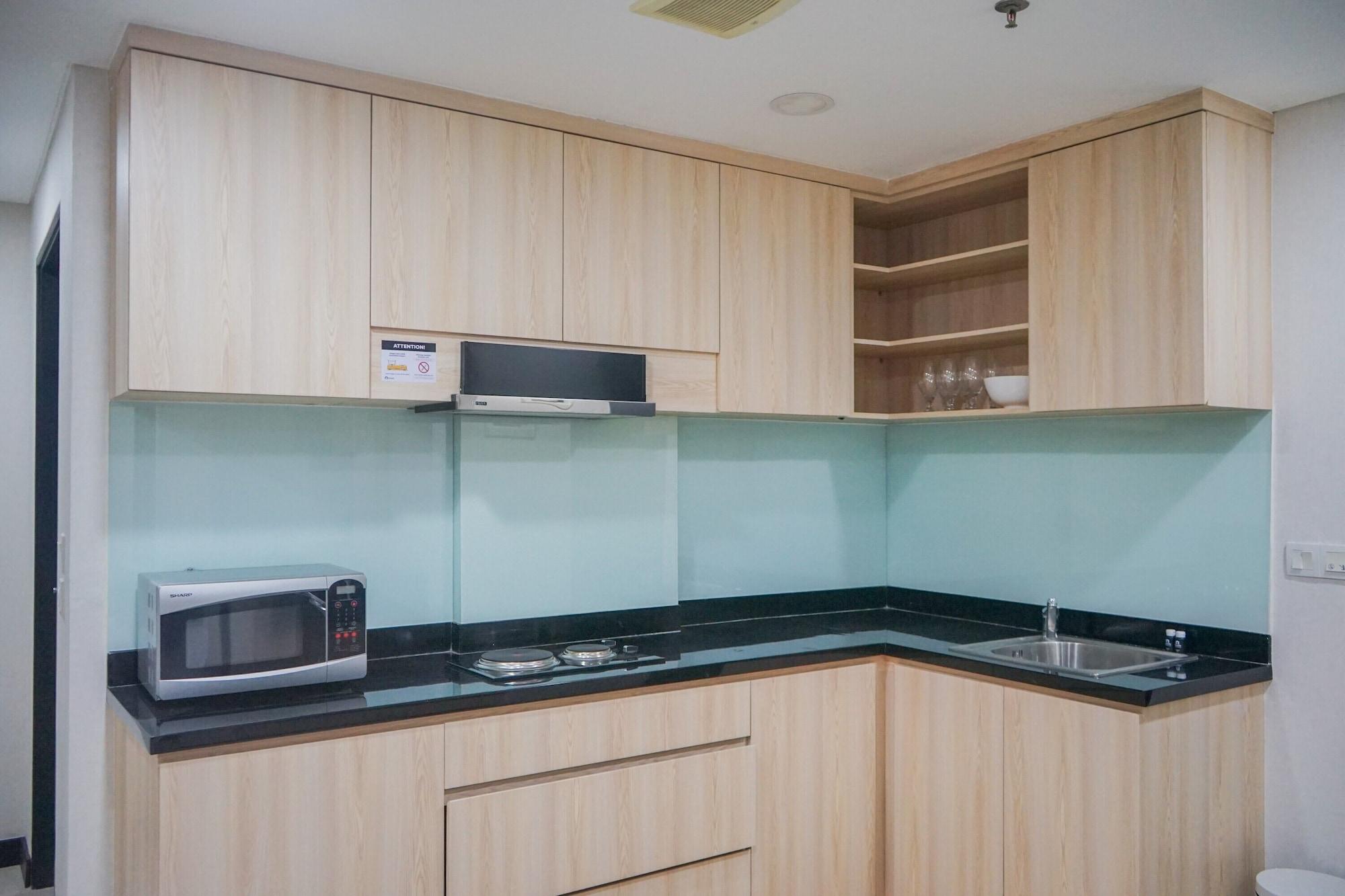 Aston Bellevue Radio Dalam Hotel 4*