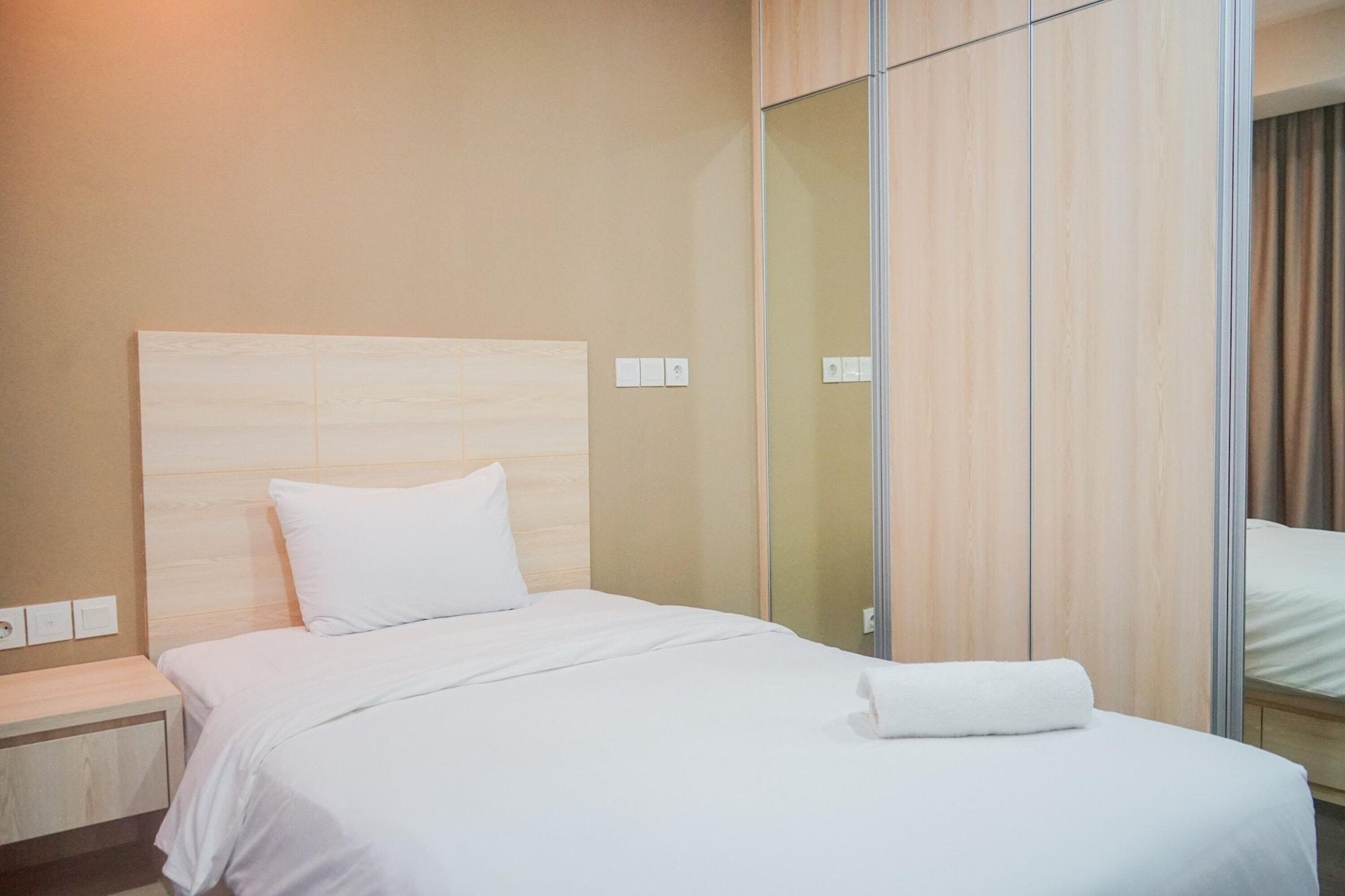 Khách sạn Aston Bellevue Radio Dalam 4*