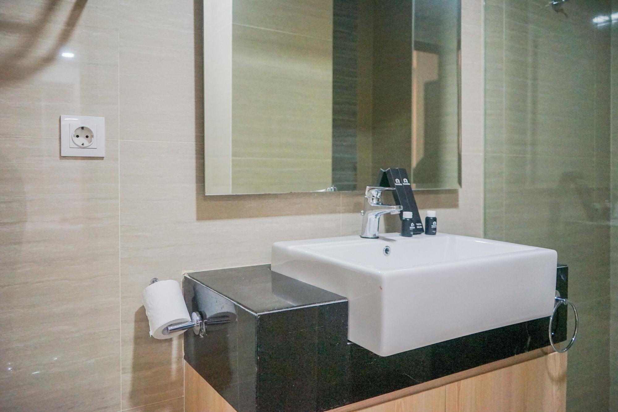 Aston Bellevue Radio Dalam Hotel 4*