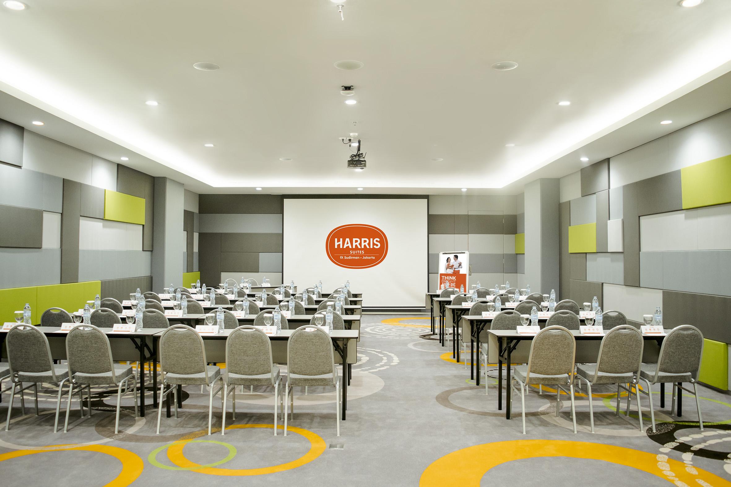 Harris Fx Sudirman Hotel 4*