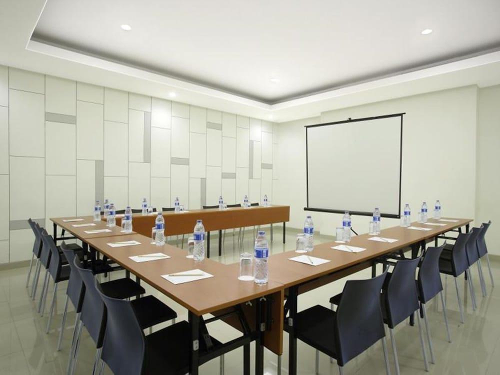 Amaris La Codefin Kemang Hotel