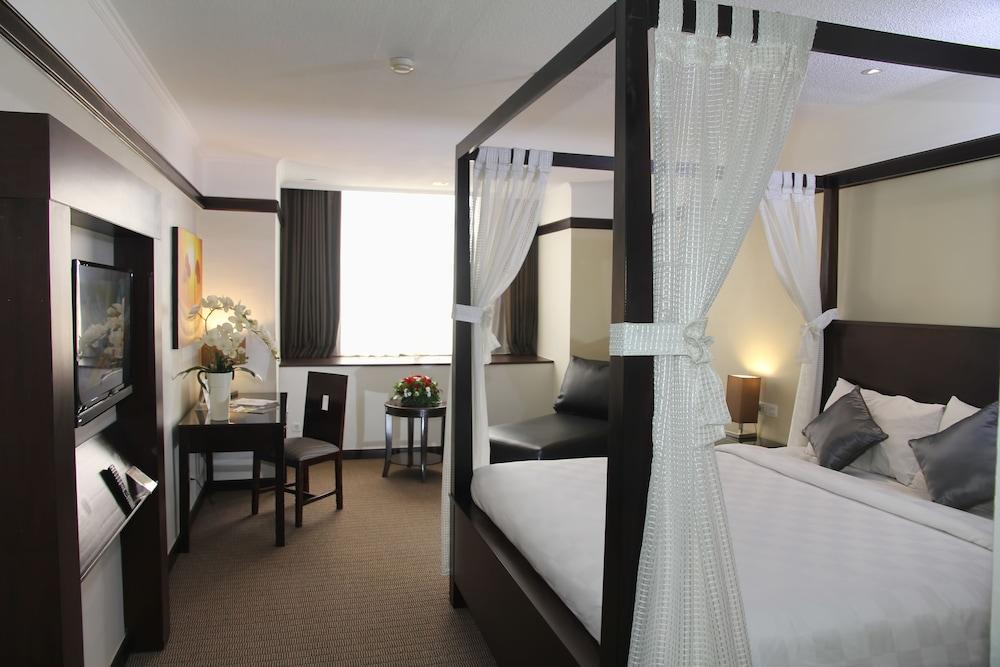 Jayakarta Hotel