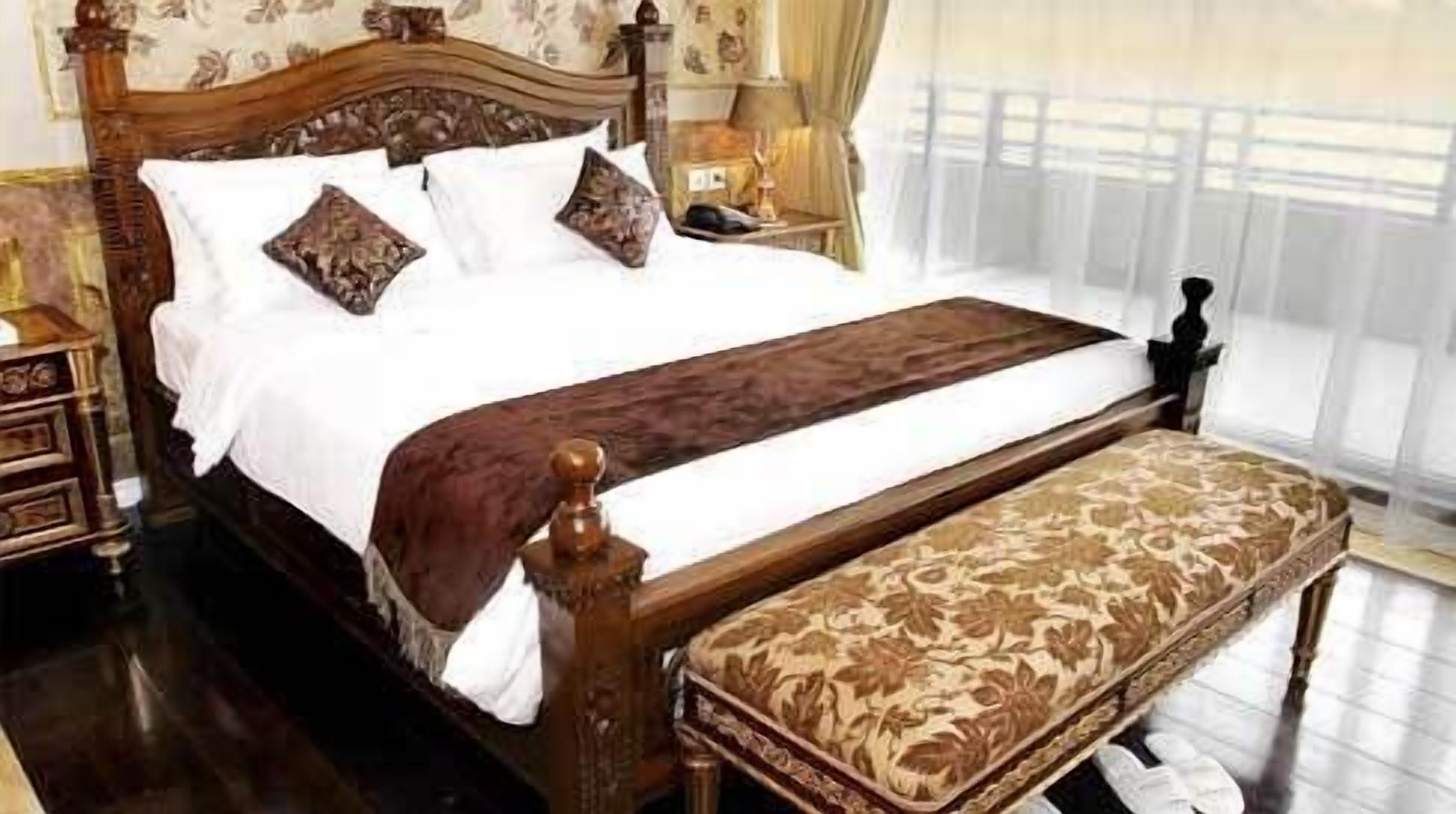 Hotel Amos Cozy Melawai 4*