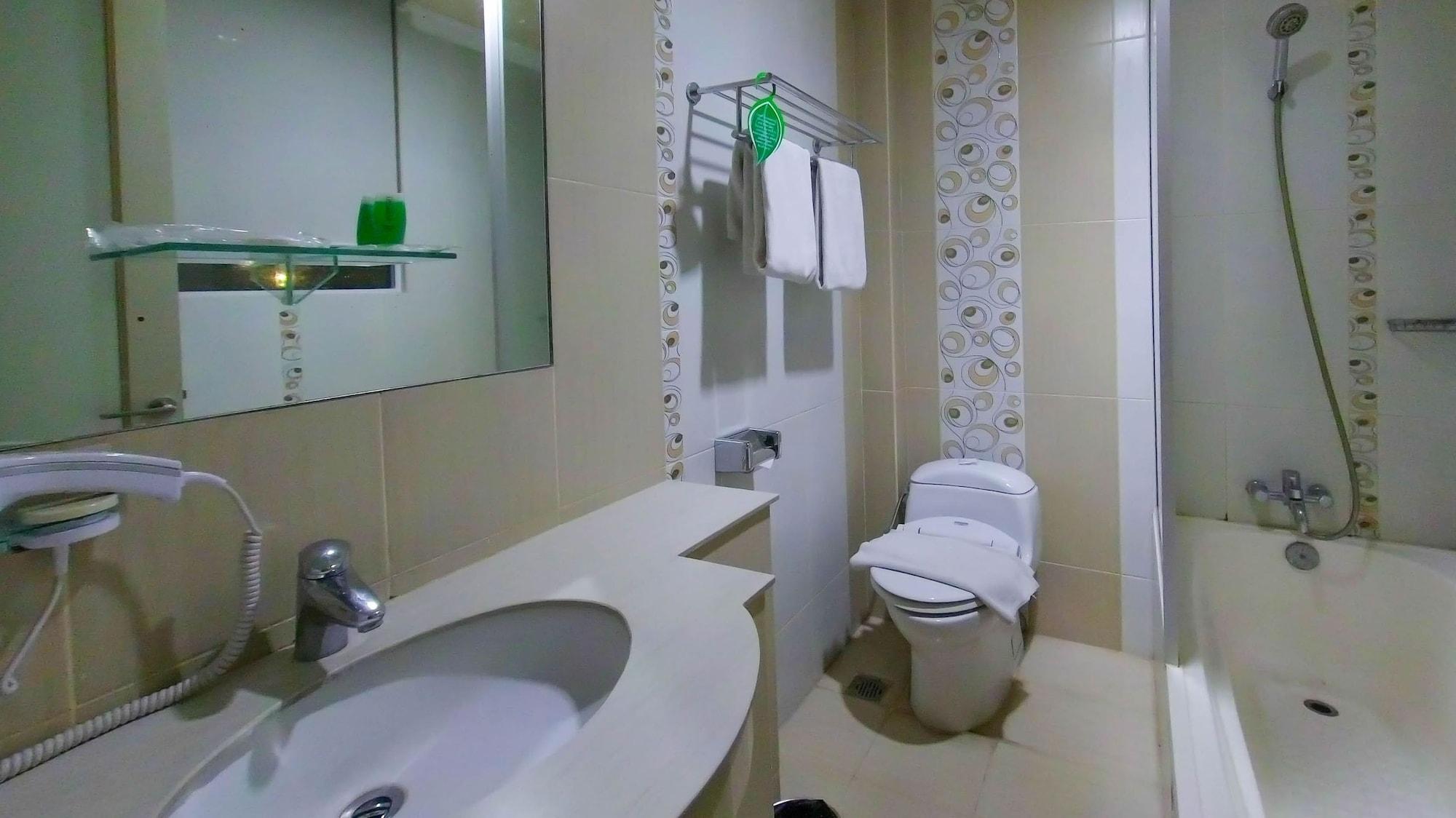 Hotel Amos Cozy Melawai 4*