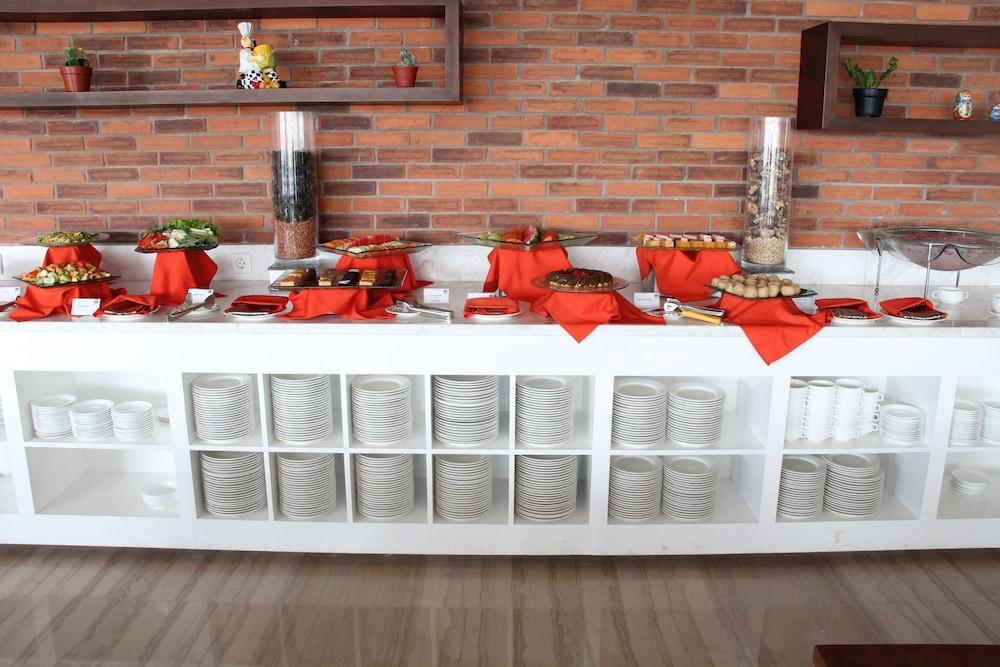 Hariston & Suites, Pluit - Hotel Jakarta