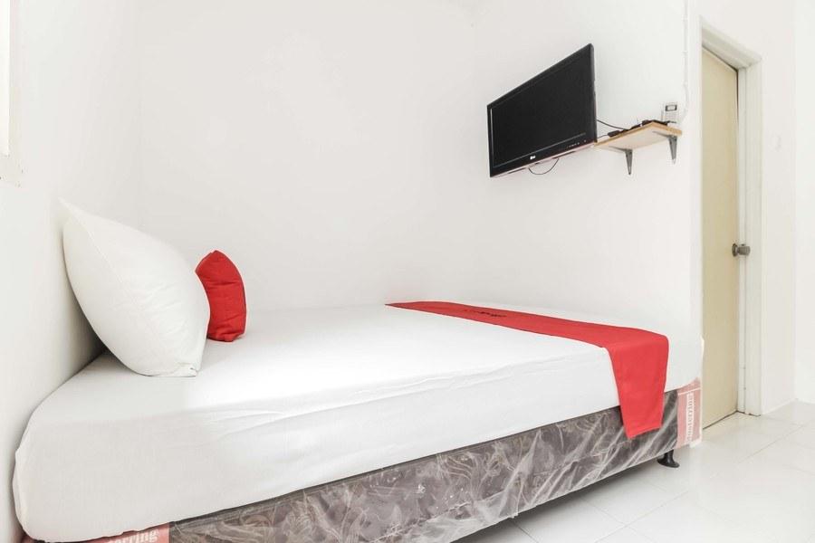 Reddoorz @ Tondano Benhill 2*