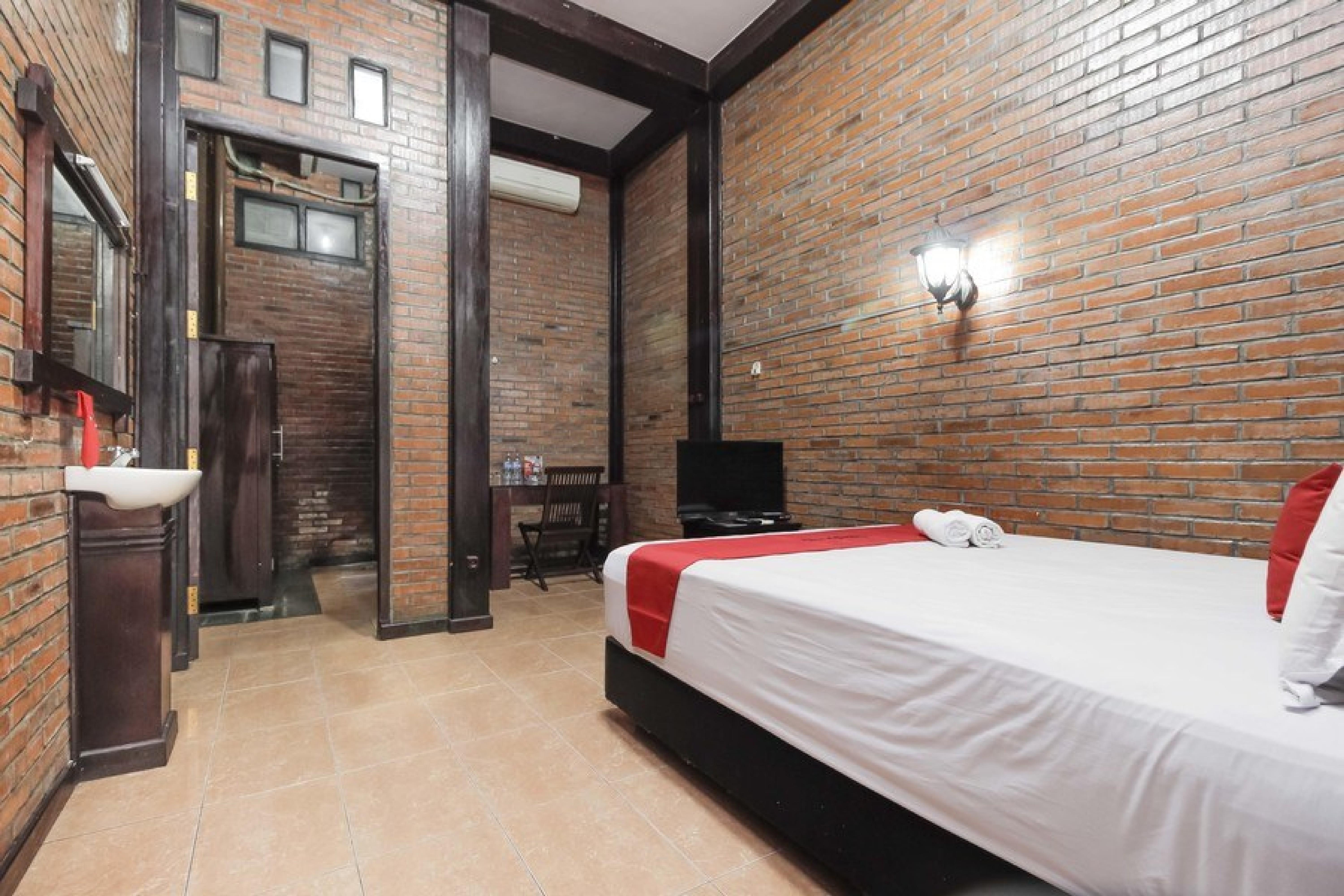 Guest house Reddoorz @ Cilandak Timur Jakarta