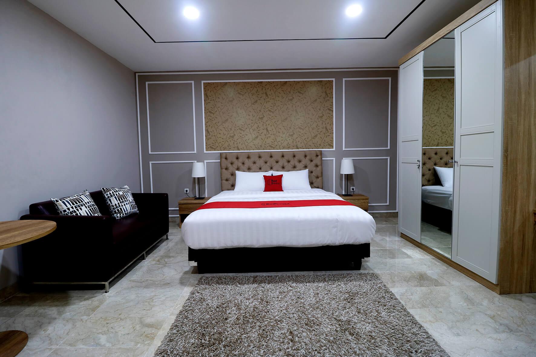Reddoorz Premium Near Rs Indah 3* Jakarta