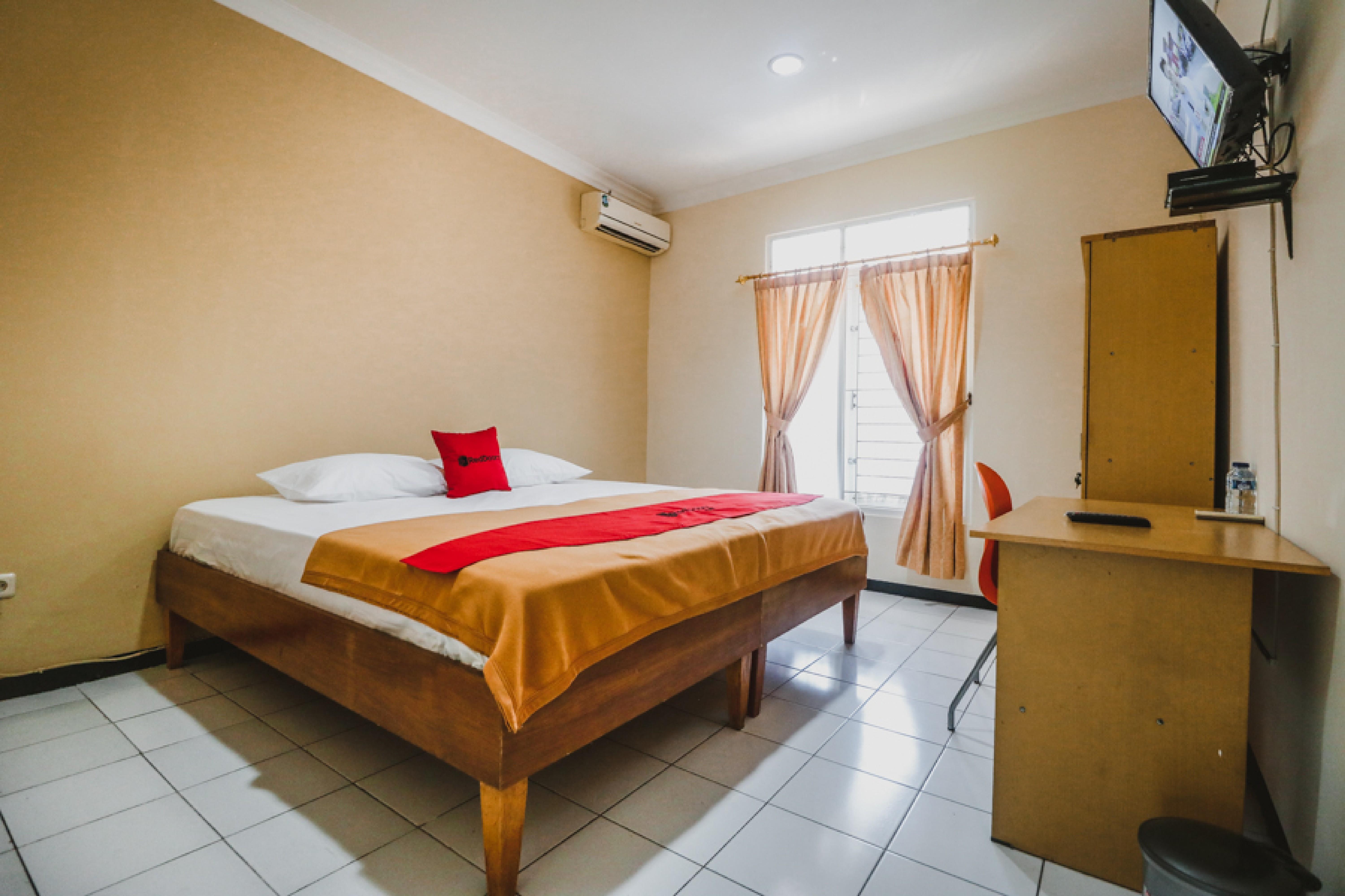 Reddoorz At Jalan Gatot Subroto Guest house Jakarta