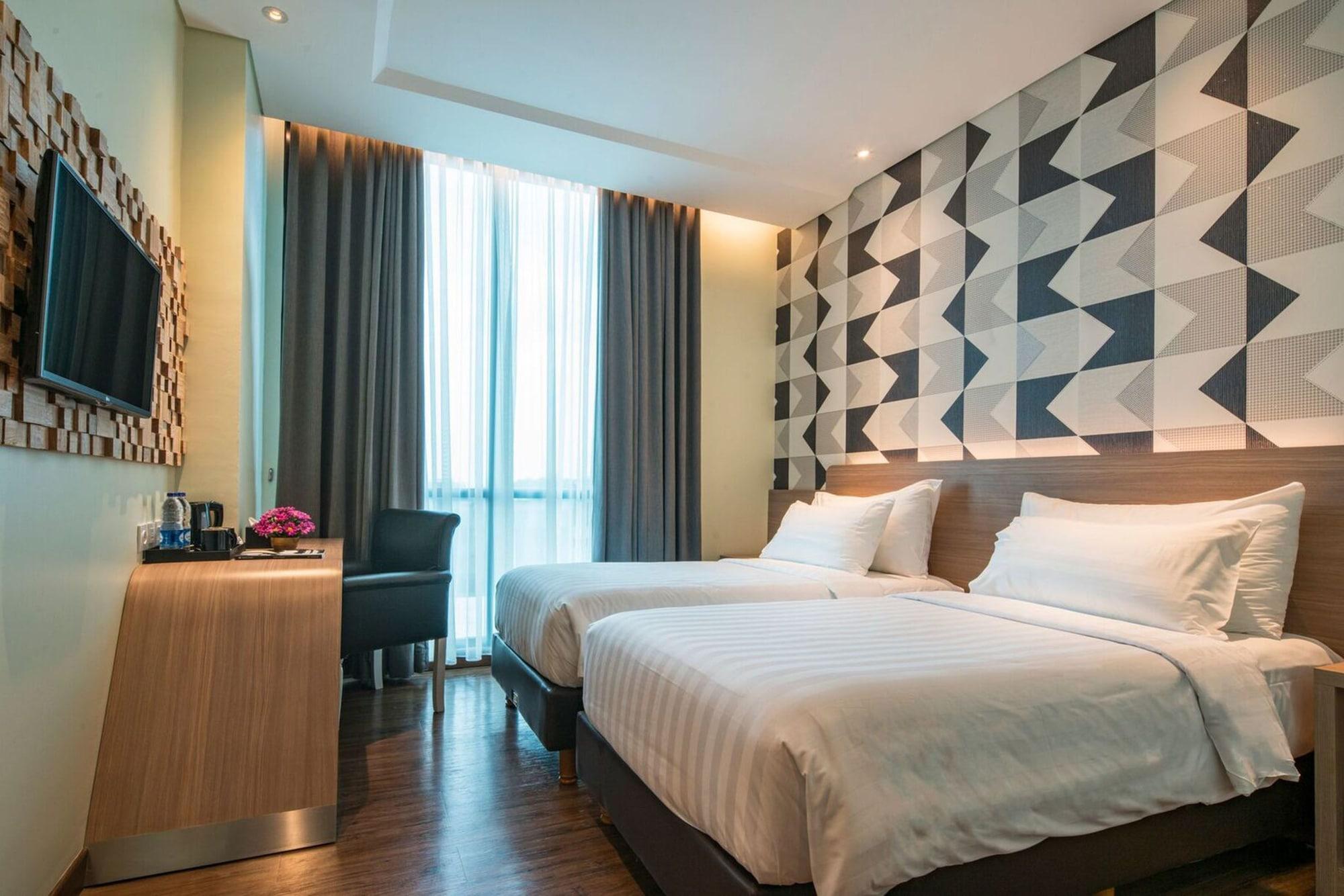 Hotel Luminor Pecenongan By Wh 3*