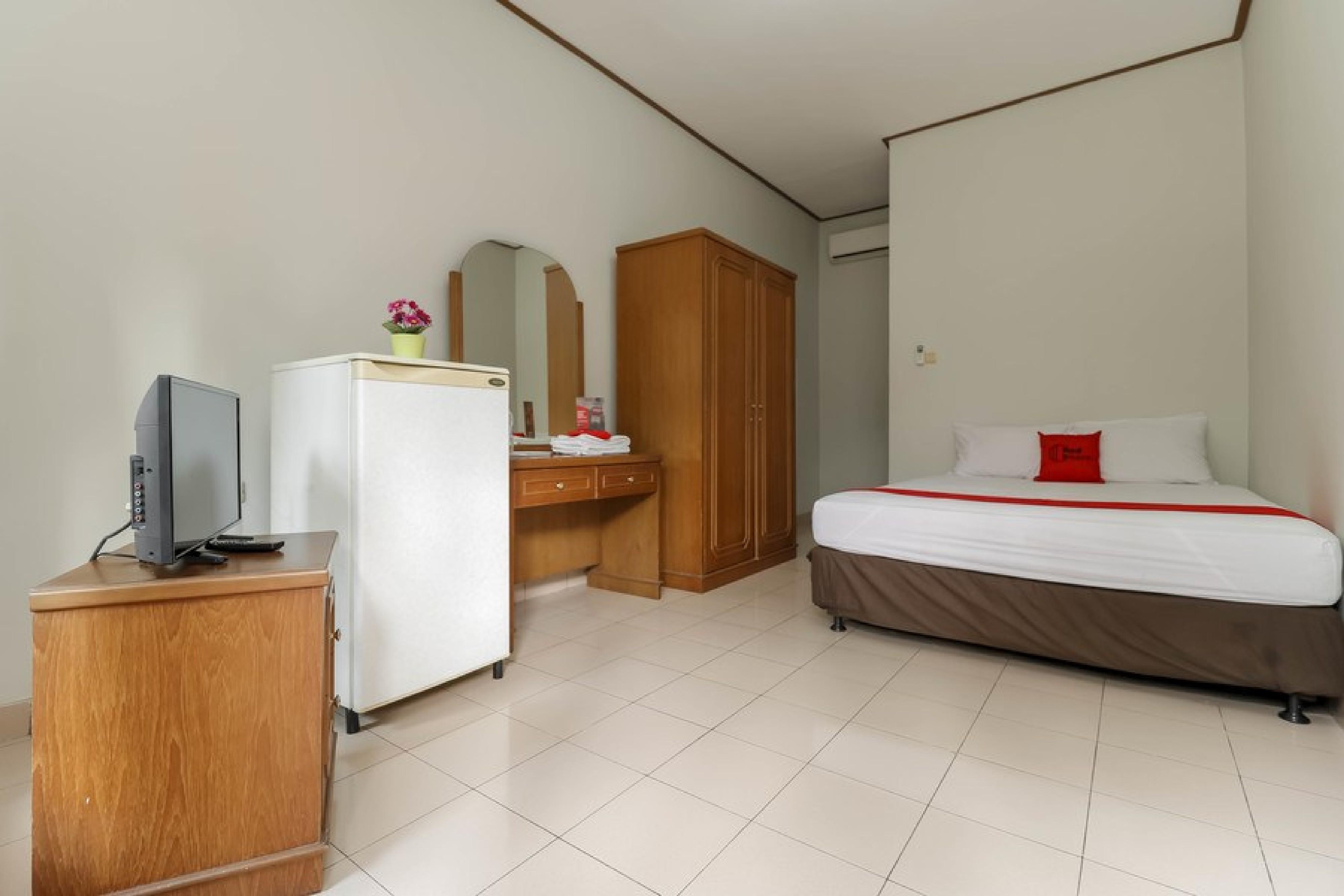 Reddoorz @ Karet Pedurenan 3 Guest house