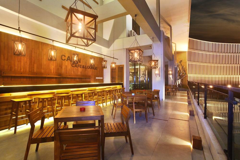 Hotel Cabin Hotel 3*