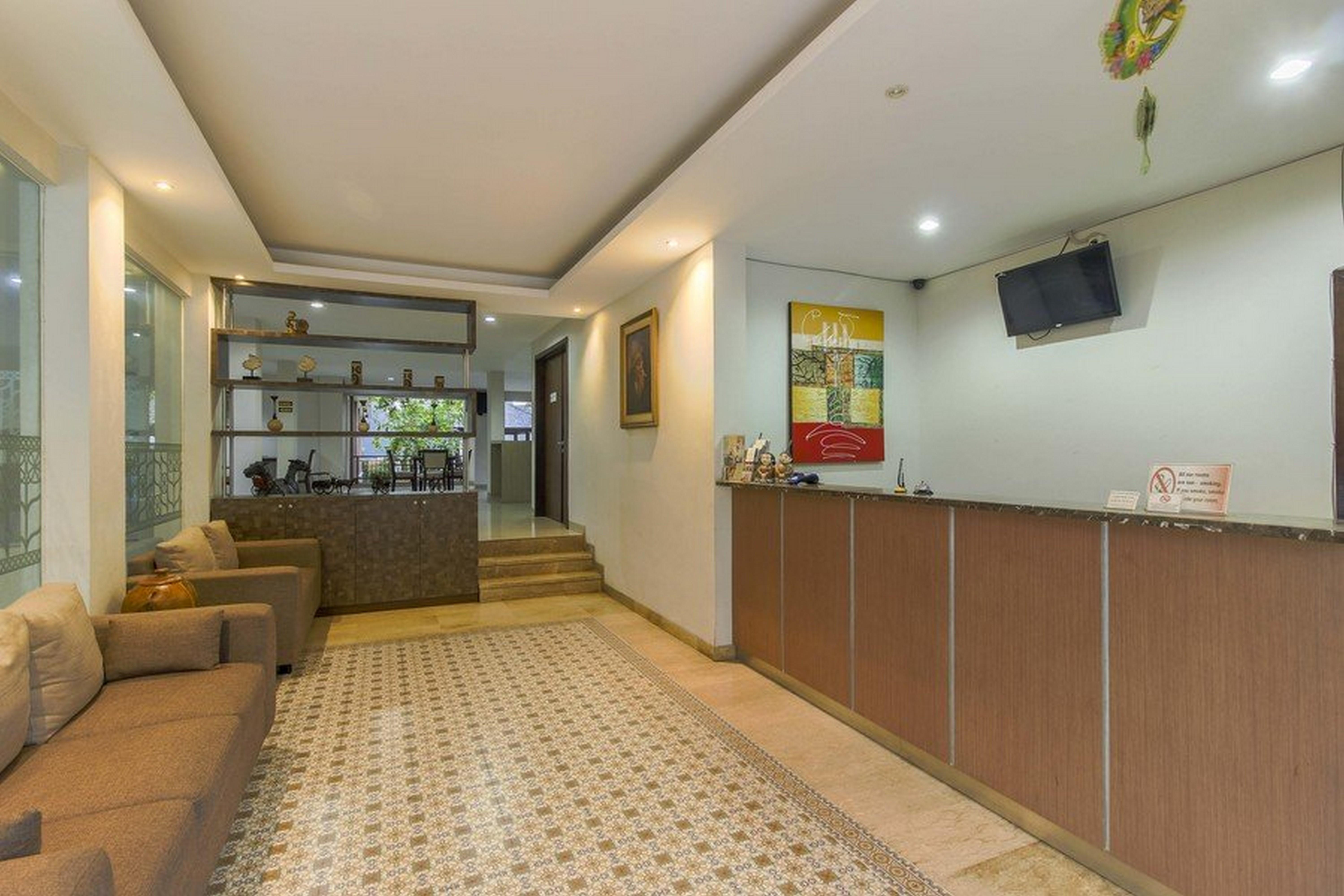 Nhà khách Reddoorz @ Tb Simatupang 2*