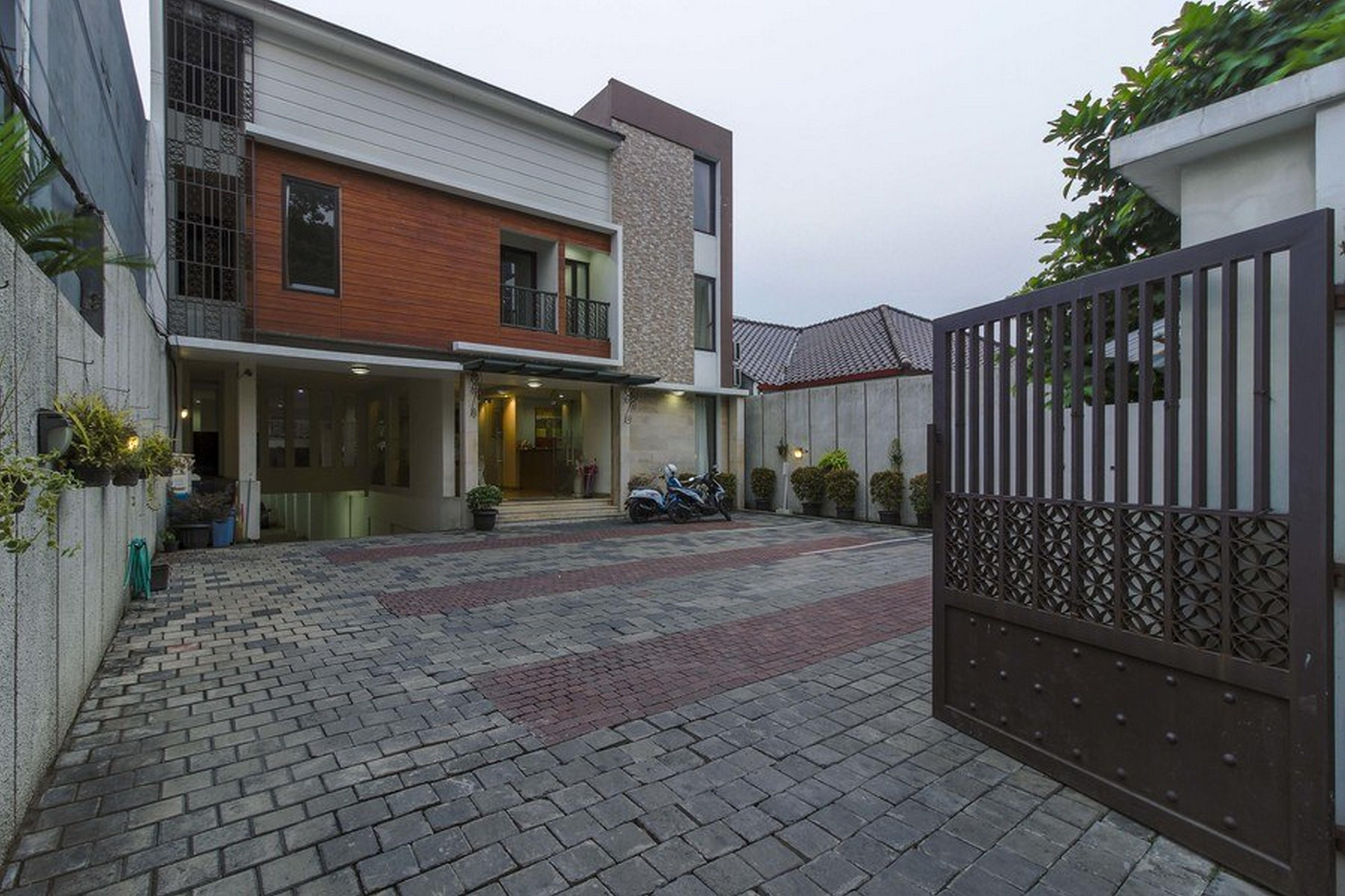 Nhà khách Reddoorz @ Tb Simatupang