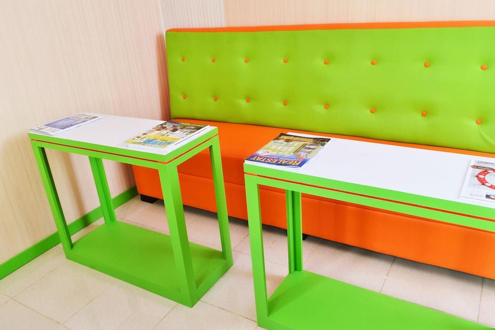 Titanium Express Homtel Hotel