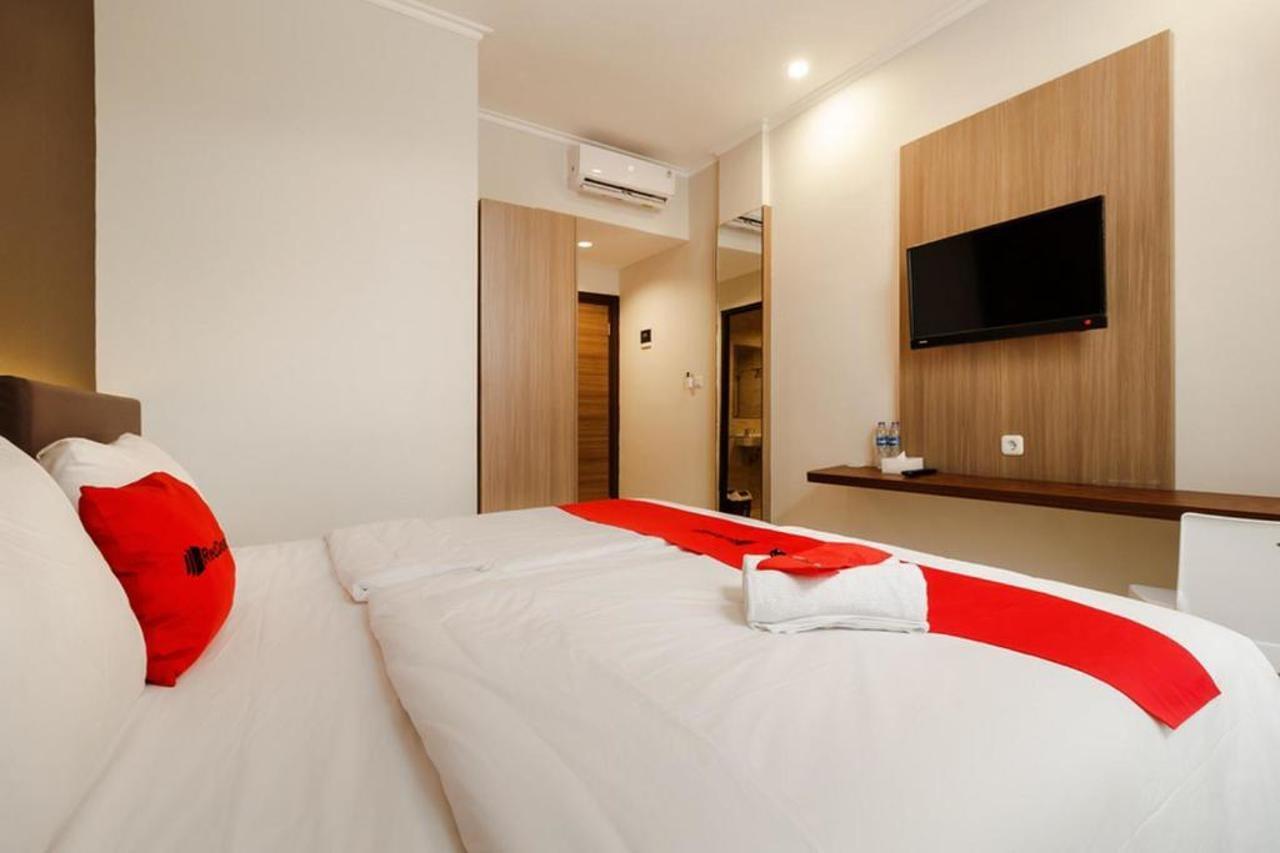 Reddoorz Near Lippo Mall Kemang 2 Gasthuis 3*