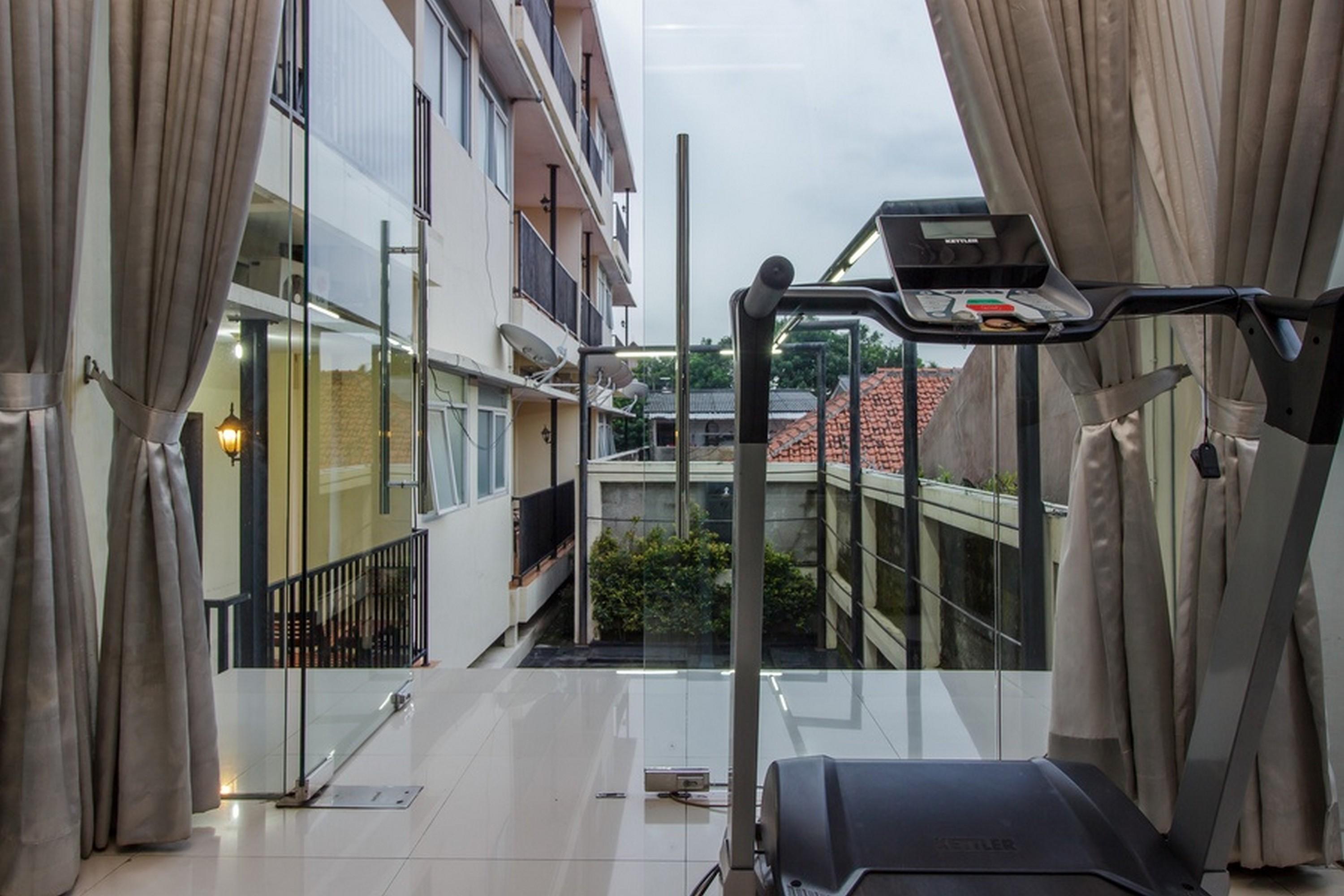 Reddoorz Premium @ Ampera Raya 2 3*