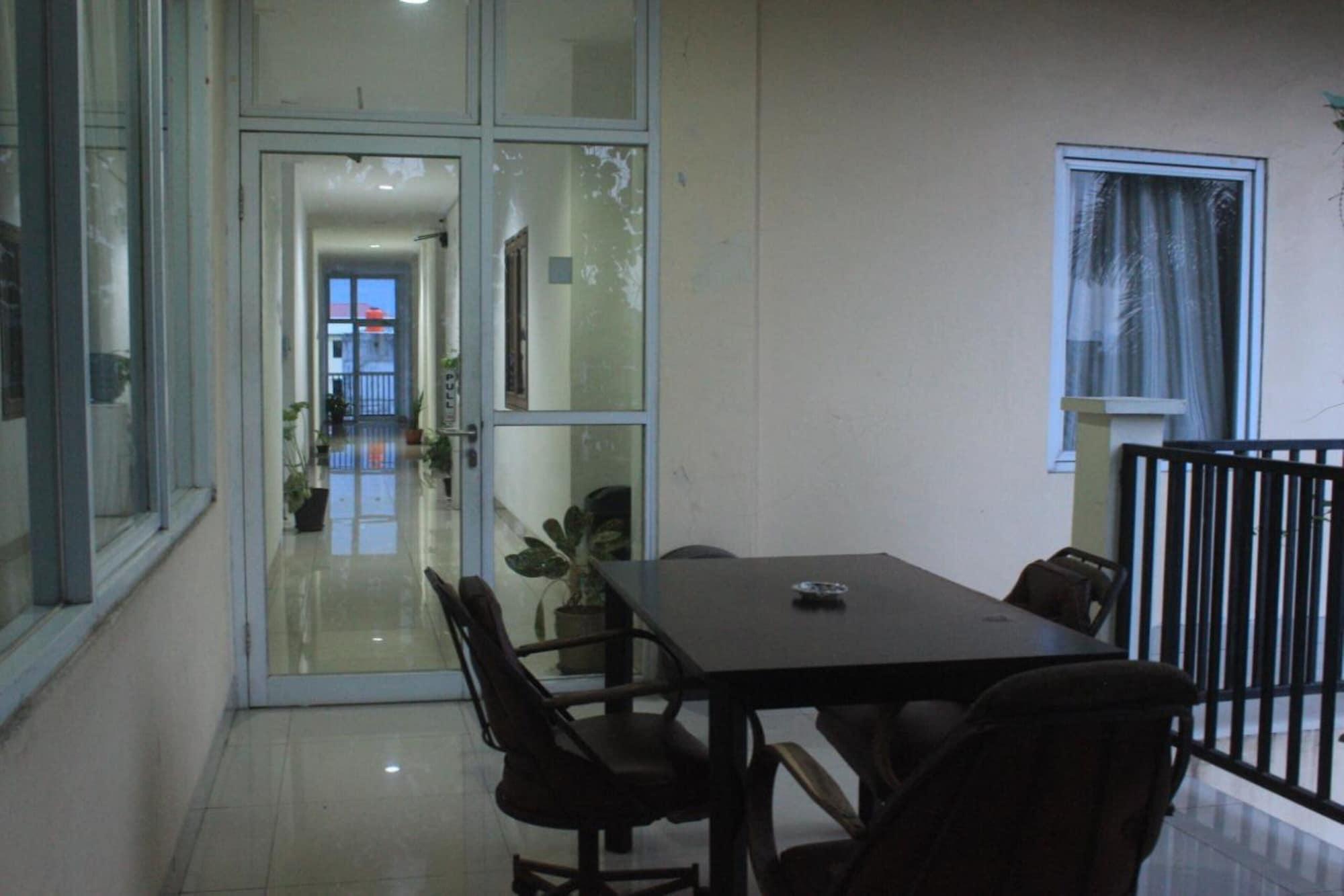 Hotel Ragunan Syaridin By Zuzu