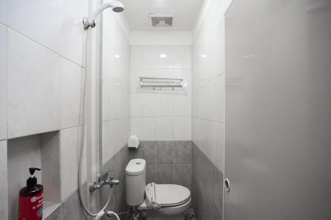 Reddoorz Near Binus Anggrek 2 2* Jakarta